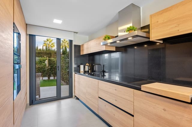 Apartamento de 2 habitaciones en Dehesa de Campoamor, Orihuela en venta - 369.000 € (Ref: 9508376)