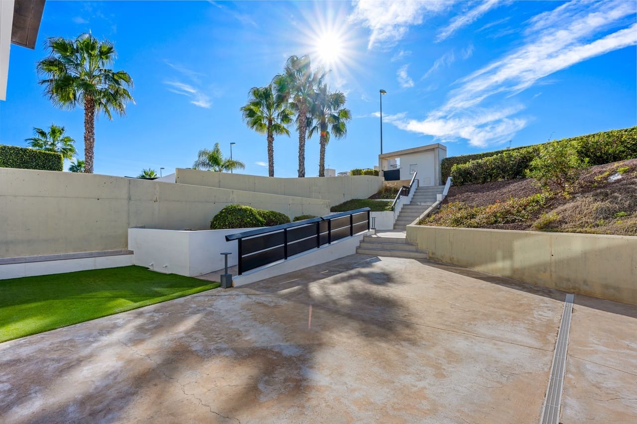 2 bedroom Apartment for sale in Orihuela Costa - € 369,000 (Ref: 9508376)