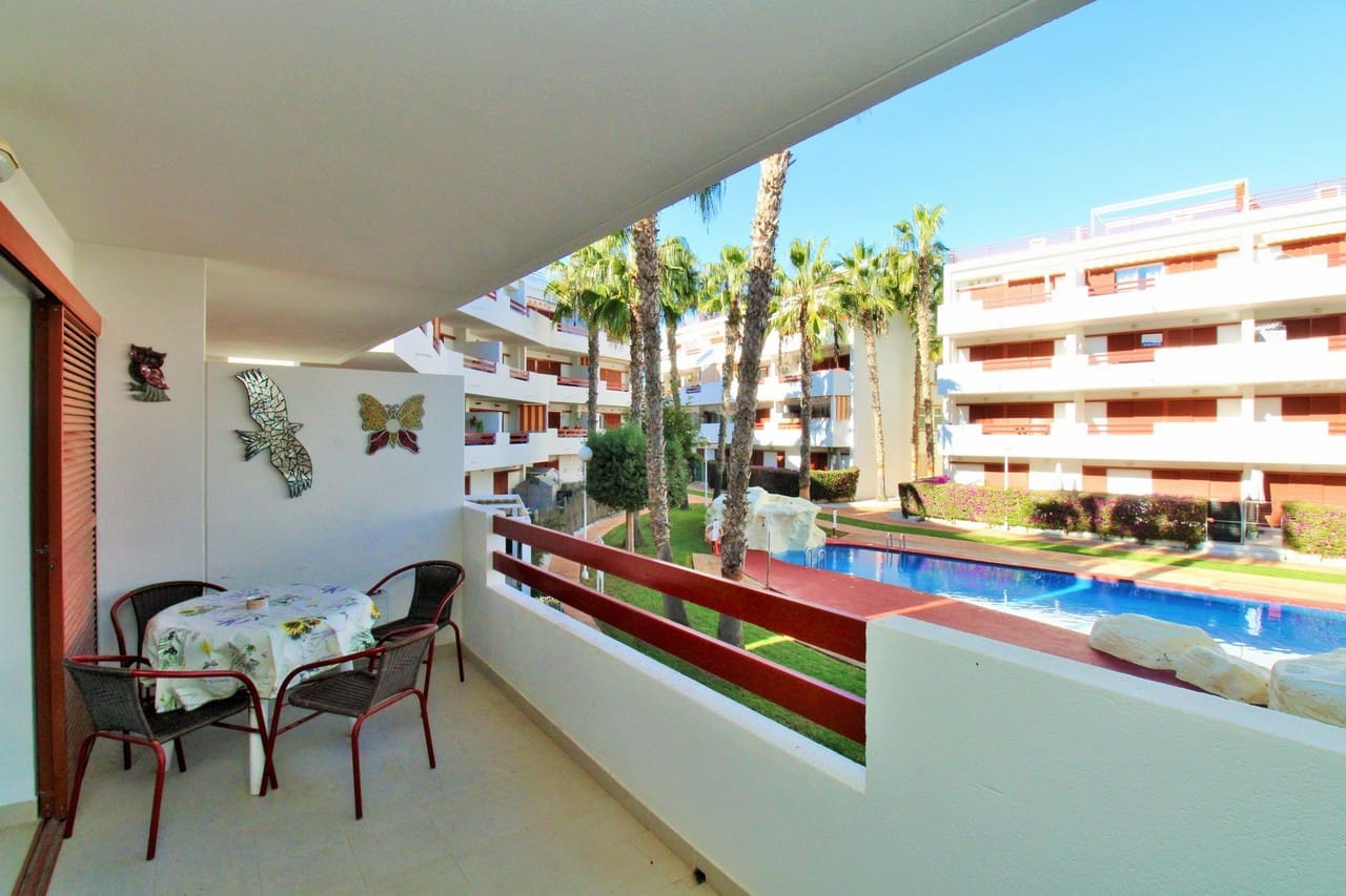 2 slaapkamer Appartement te koop in Playa Flamenca met zwembad - € 179.950 (Ref: 9508380)