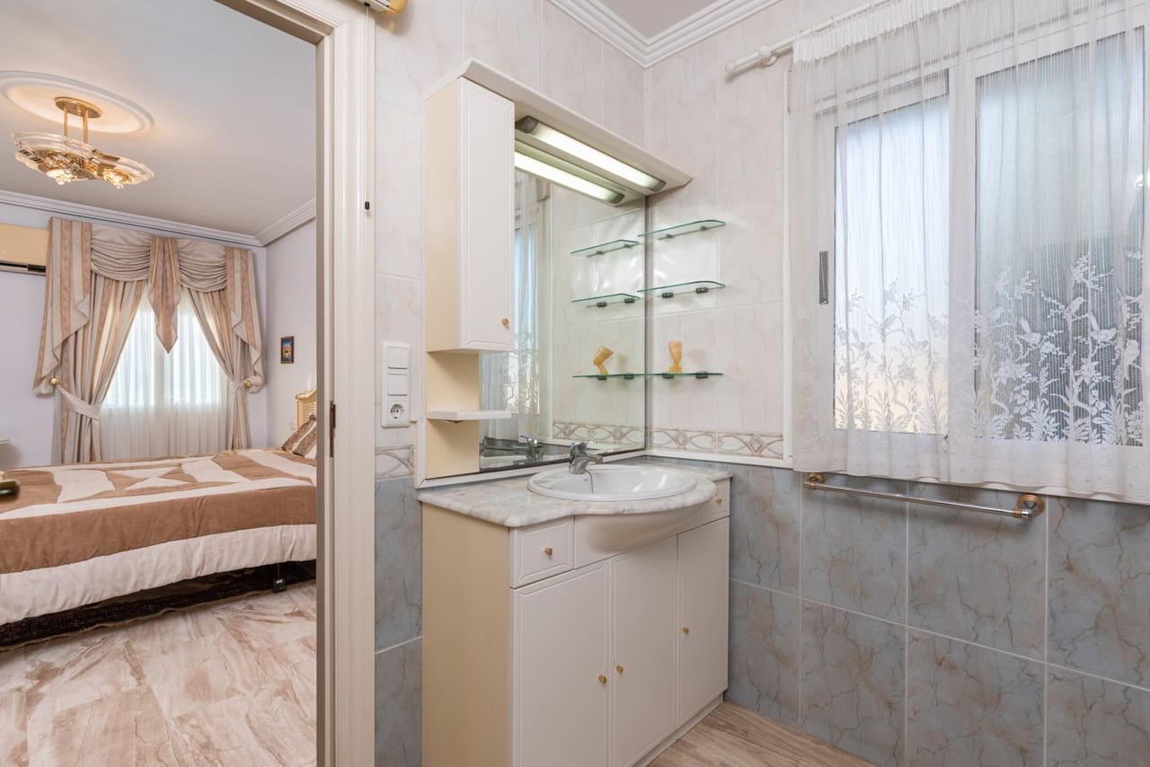 5 Zimmer Villa zu verkaufen in Ciudad Quesada mit Pool - 800.000 € (Ref: 9512013)