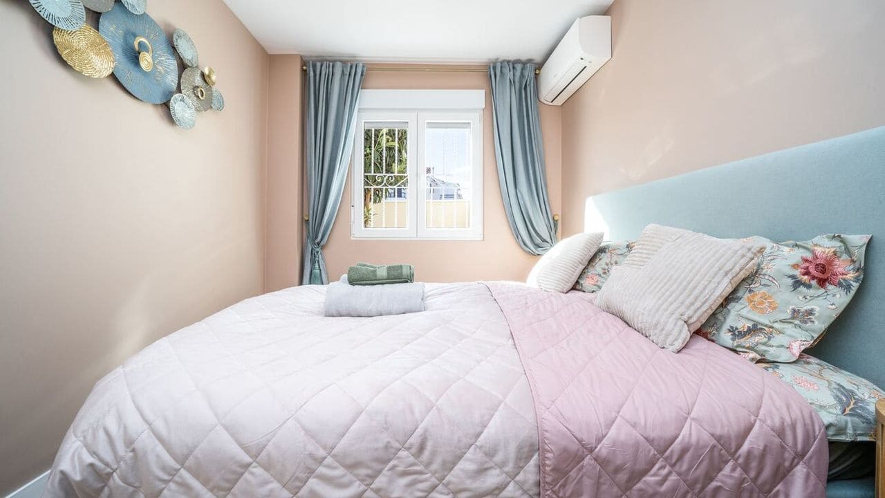 2 makuuhuone Huoneisto myytävänä paikassa Torrevieja mukana uima-altaan - 208 000 € (Ref: 9518441)