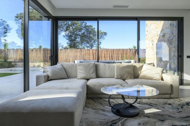 3 bedroom Villa for sale in Las Colinas Golf, Orihuela - € 1,030,000 (Ref: 9518446)