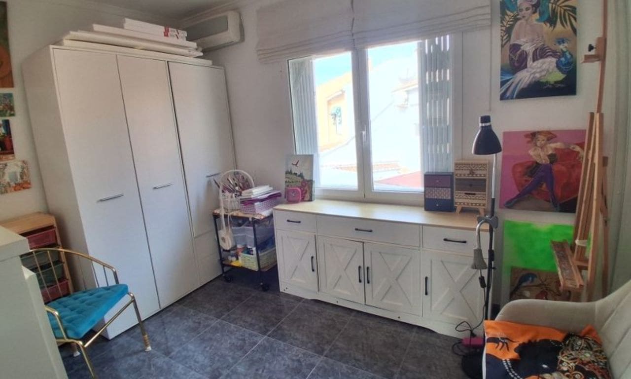 Apartamento de 2 habitaciones en Torrevieja en venta - 199.995 € (Ref: 9518448)