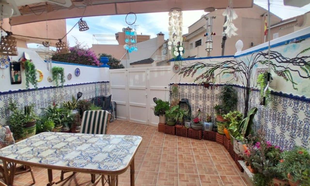 Apartamento de 2 habitaciones en Torrevieja en venta - 199.995 € (Ref: 9518448)