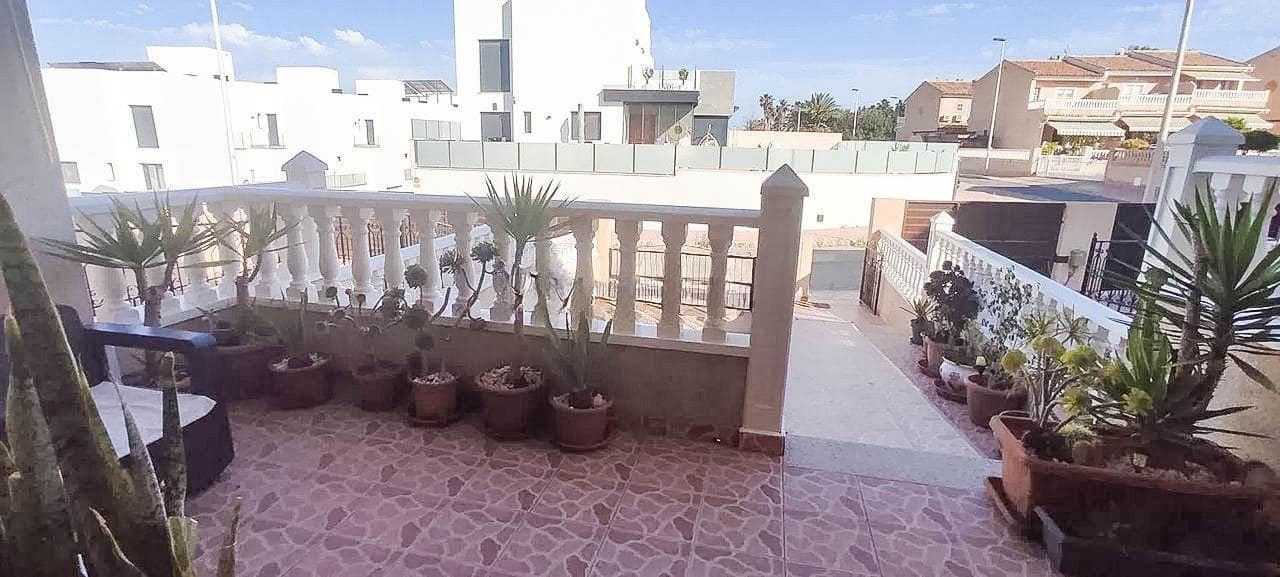 3 bedroom Townhouse for sale in Torrevieja with pool - € 259,000 (Ref: 9520579)