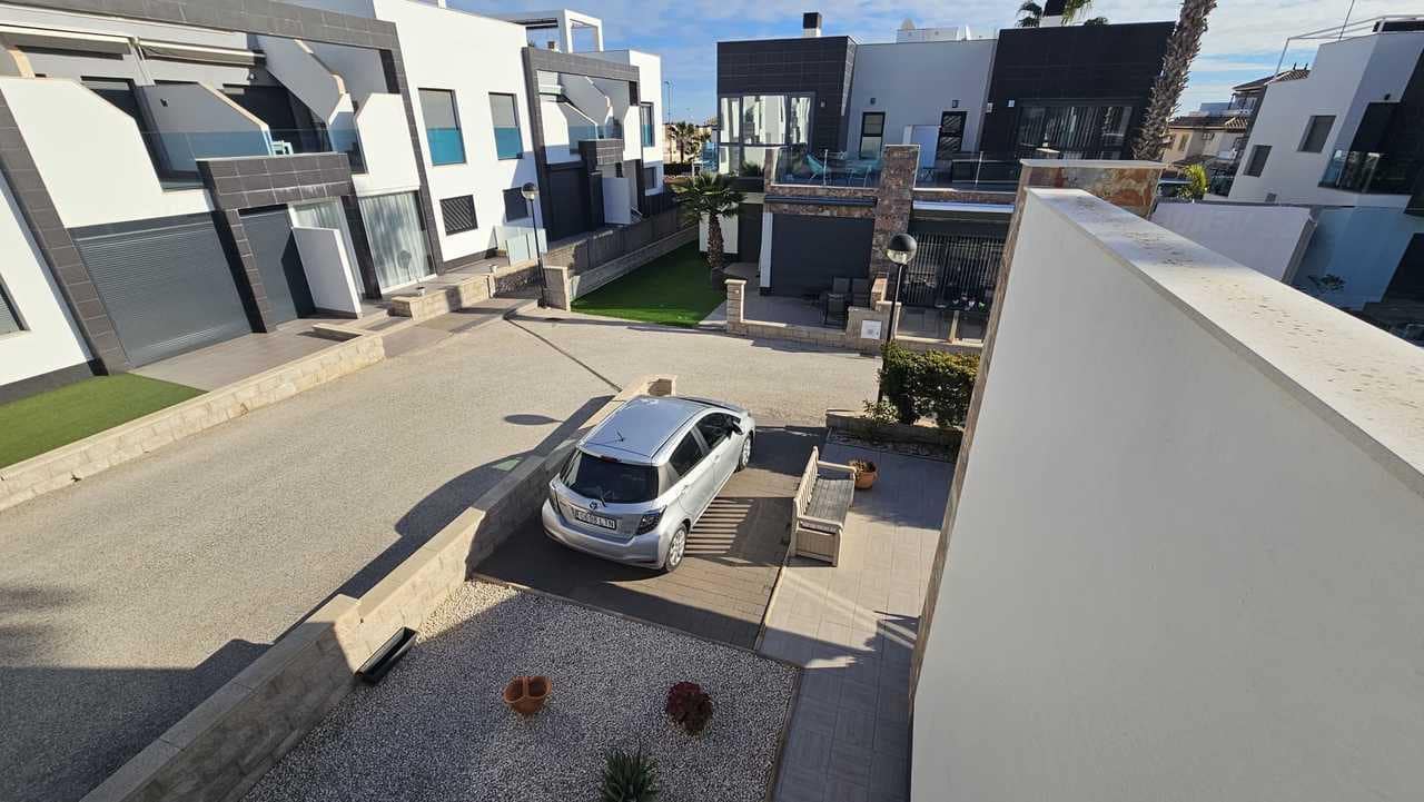 3 soverom Villa til salgs i Orihuela Costa - € 410 000 (Ref: 9520583)