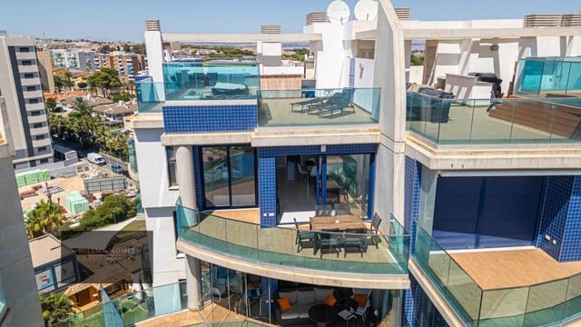 3 sovrum Takvåning till salu i El Molino, Torrevieja med pool - 810 000 € (Ref: 9521212)