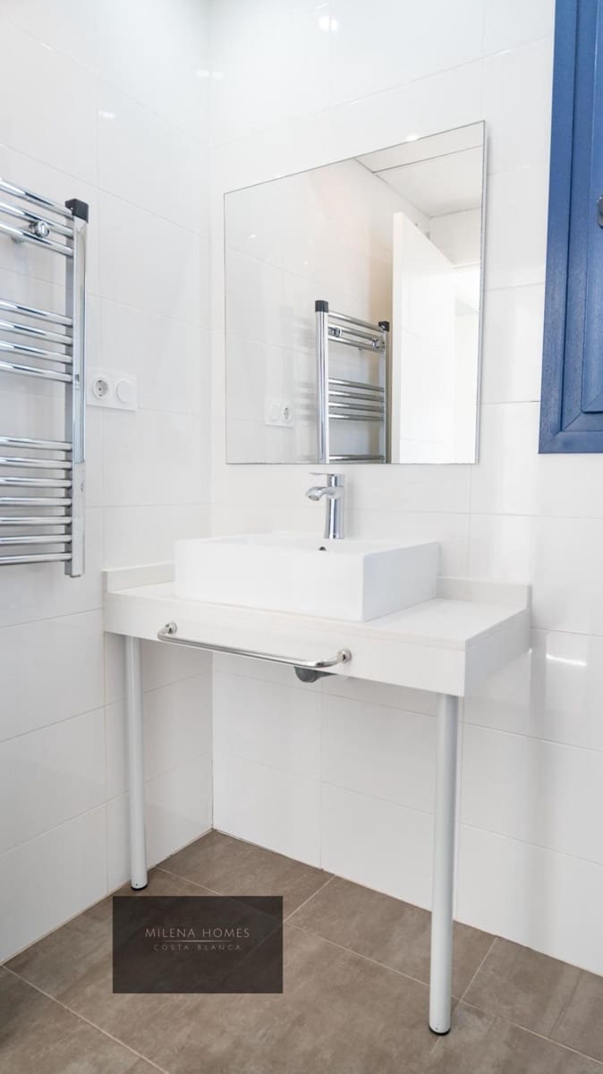 3 chambre Penthouse à vendre à Torrevieja avec piscine - 810 000 € (Ref: 9521212)