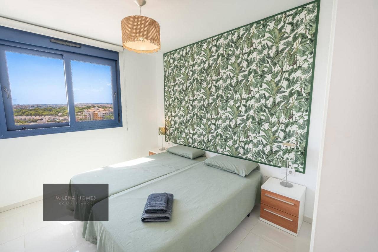 3 chambre Penthouse à vendre à Torrevieja avec piscine - 810 000 € (Ref: 9521212)