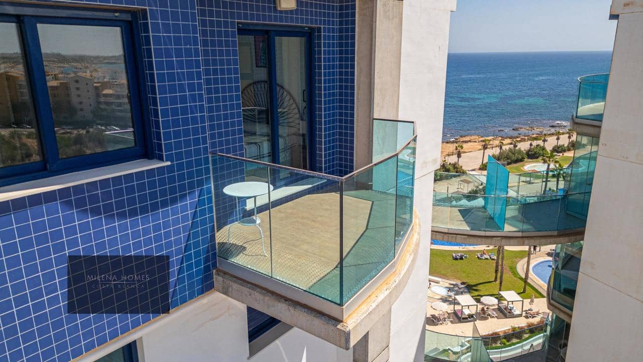 3 chambre Penthouse à vendre à Torrevieja avec piscine - 810 000 € (Ref: 9521212)