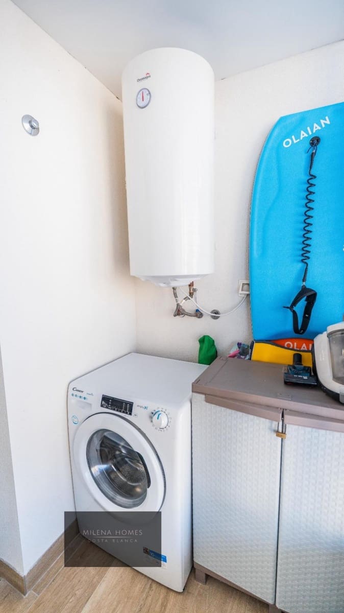 Apartamento de 2 habitaciones en Torrevieja en venta con piscina - 559.000 € (Ref: 9521213)