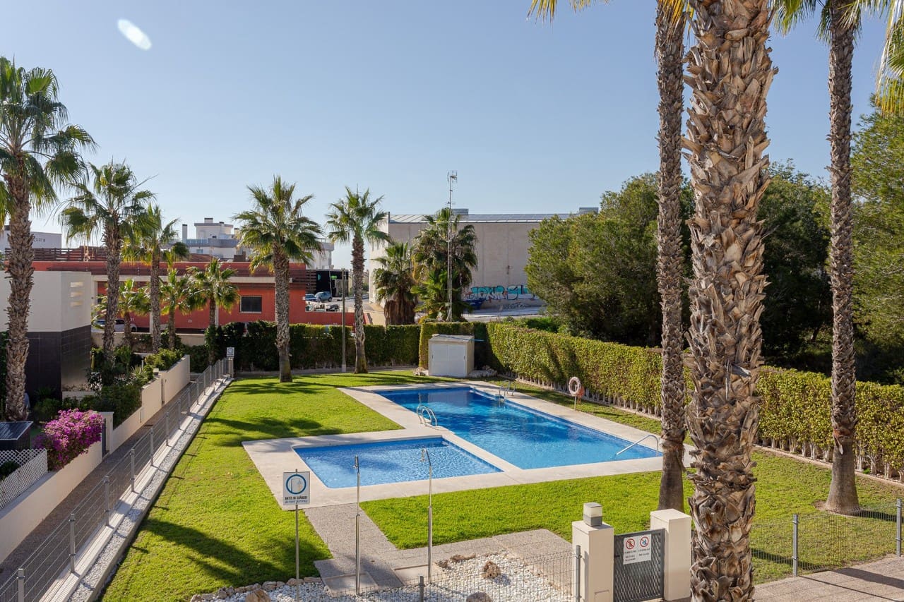 2 quarto Apartamento para venda em Orihuela Costa - 268 000 € (Ref: 9526102)