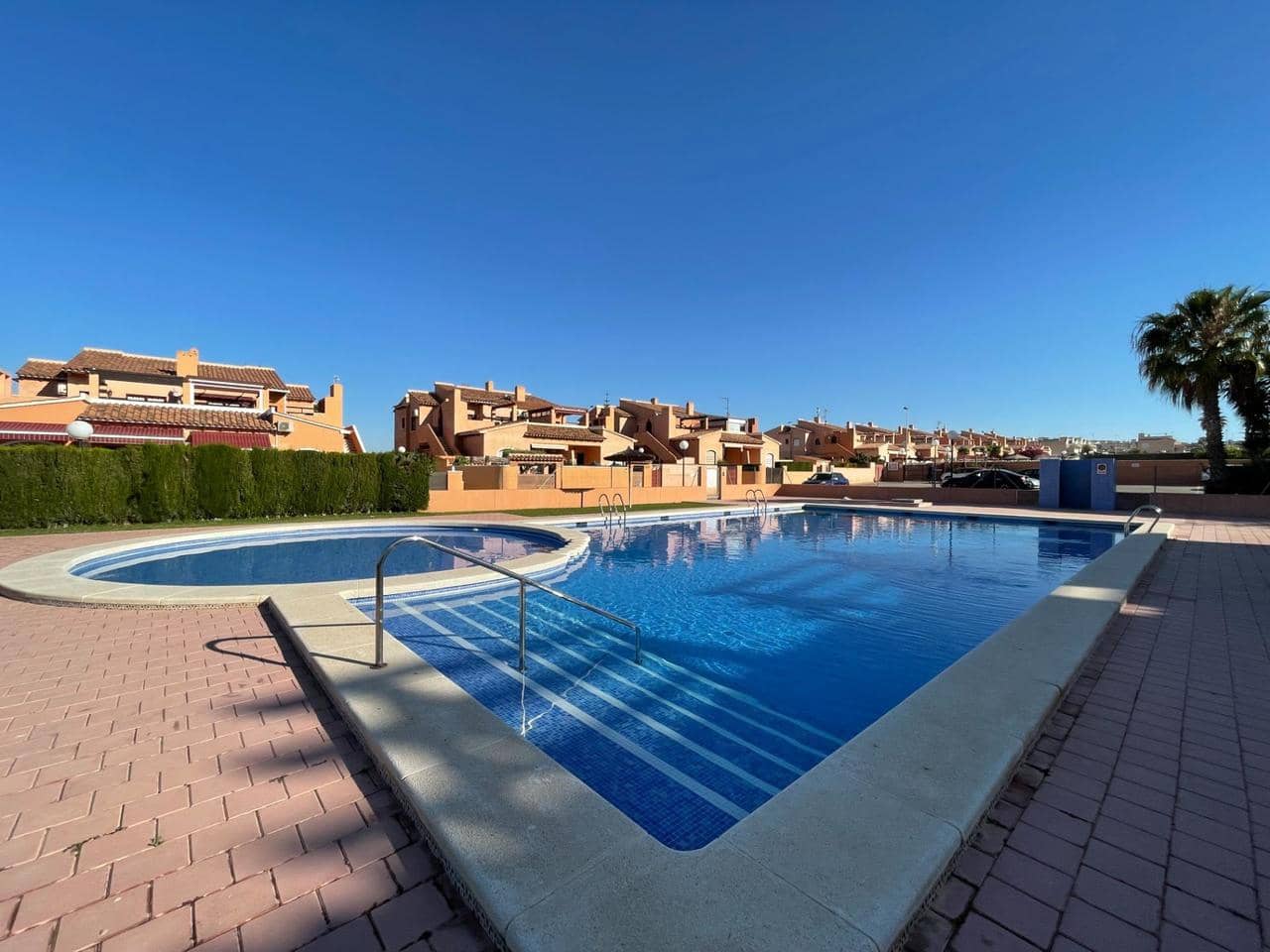 2 bedroom Apartment for sale in Torrevieja with pool - € 159,900 (Ref: 9530245)