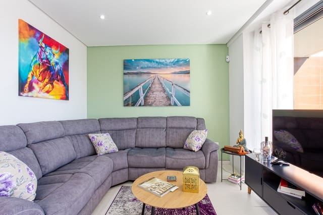 Apartamento de 2 habitaciones en Dehesa de Campoamor, Orihuela en venta - 268.000 € (Ref: 9533173)