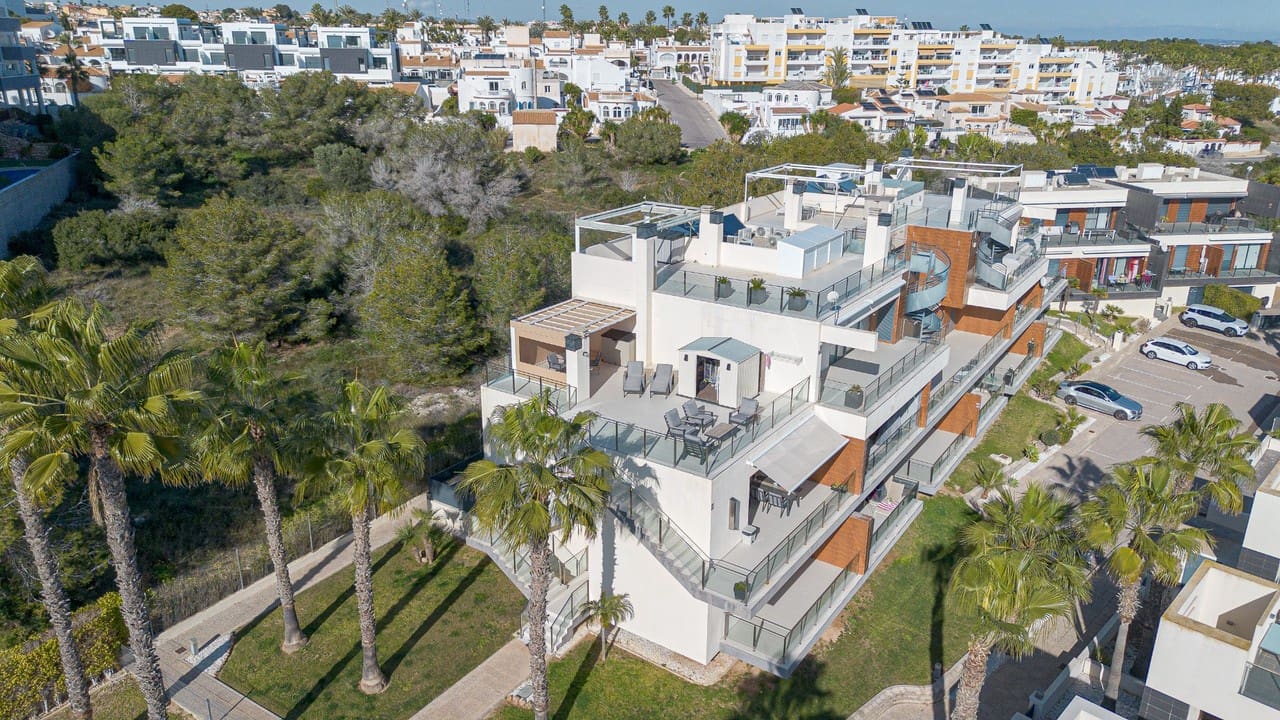 Apartamento de 2 habitaciones en Orihuela Costa en venta - 268.000 € (Ref: 9533173)