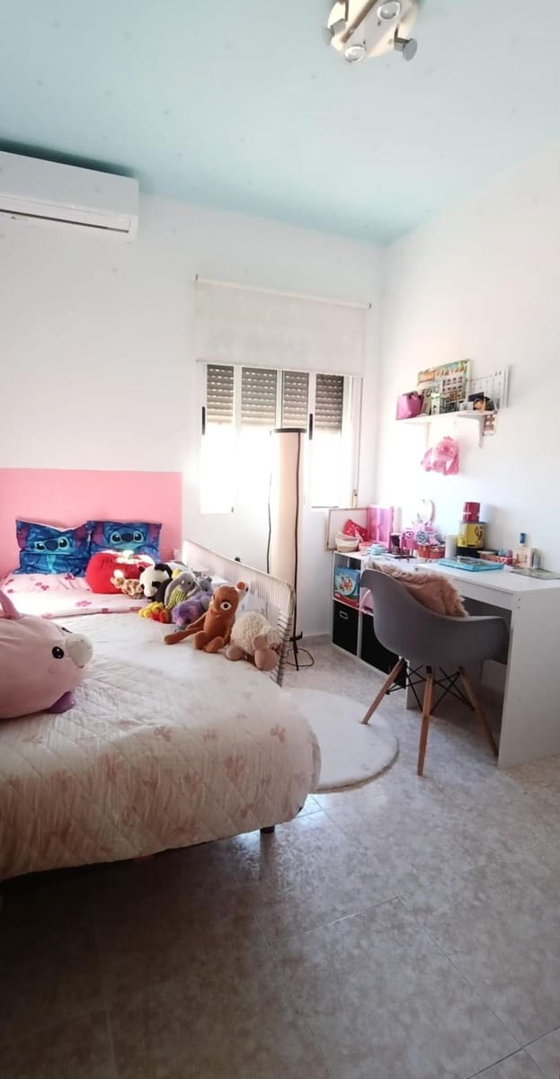 4 bedroom Townhouse for sale in Torrevieja with pool - € 187,900 (Ref: 9535677)