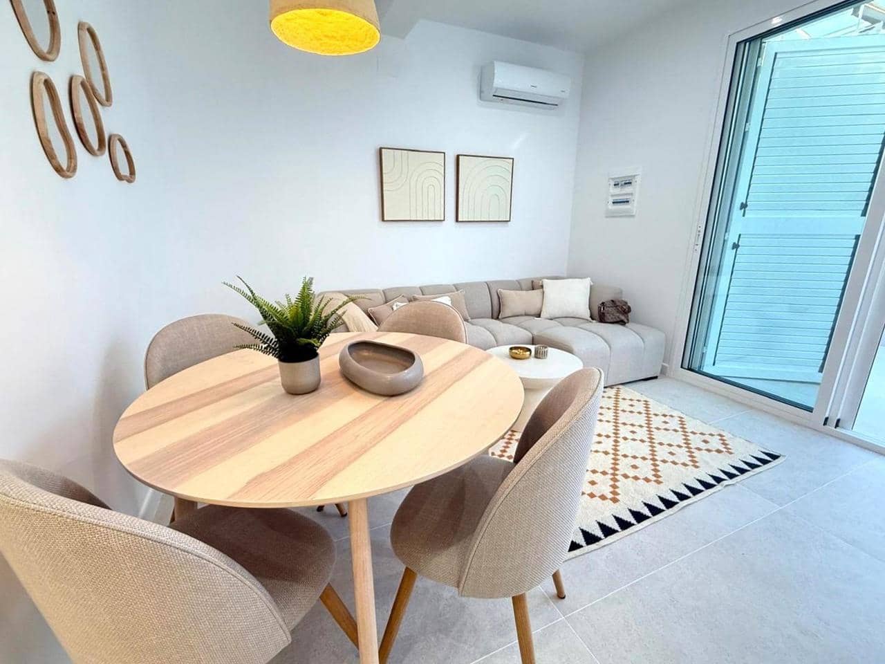 2 bedroom Villa for sale in Torrevieja - € 149,000 (Ref: 9535680)