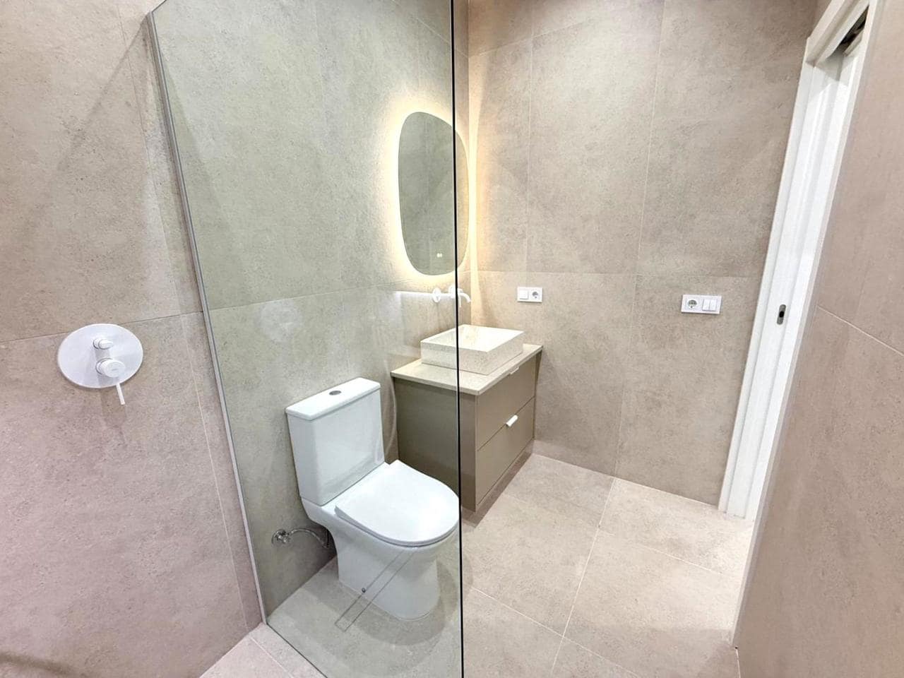 2 bedroom Villa for sale in Torrevieja - € 149,000 (Ref: 9535680)