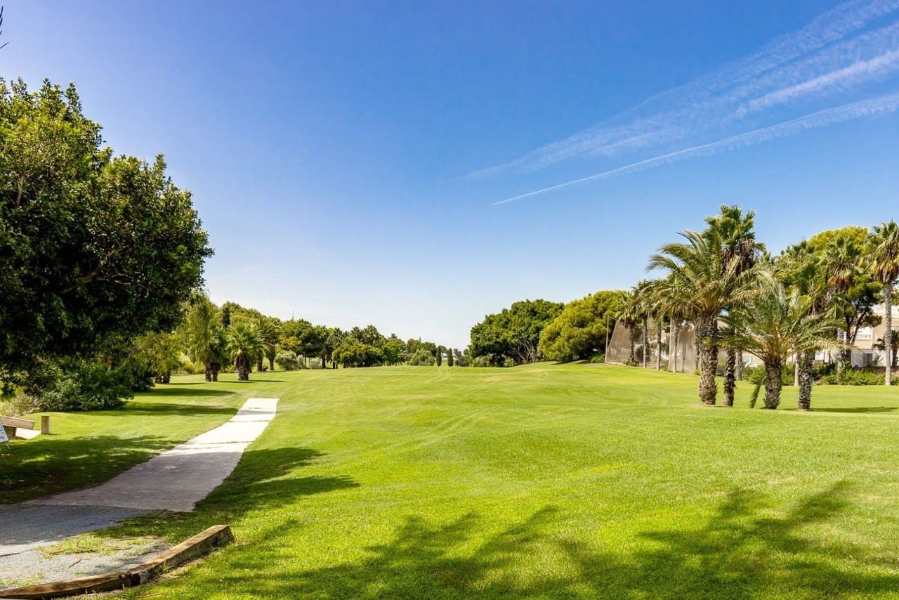 2 bedroom Apartment for sale in Dehesa de Campoamor - € 279,000 (Ref: 9535727)