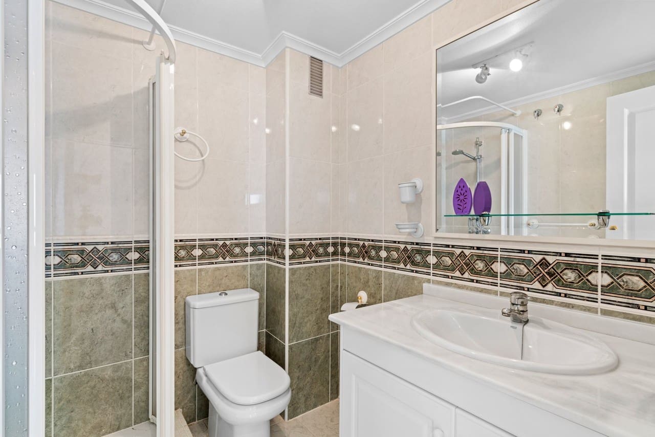 2 bedroom Apartment for sale in Dehesa de Campoamor - € 279,000 (Ref: 9535727)