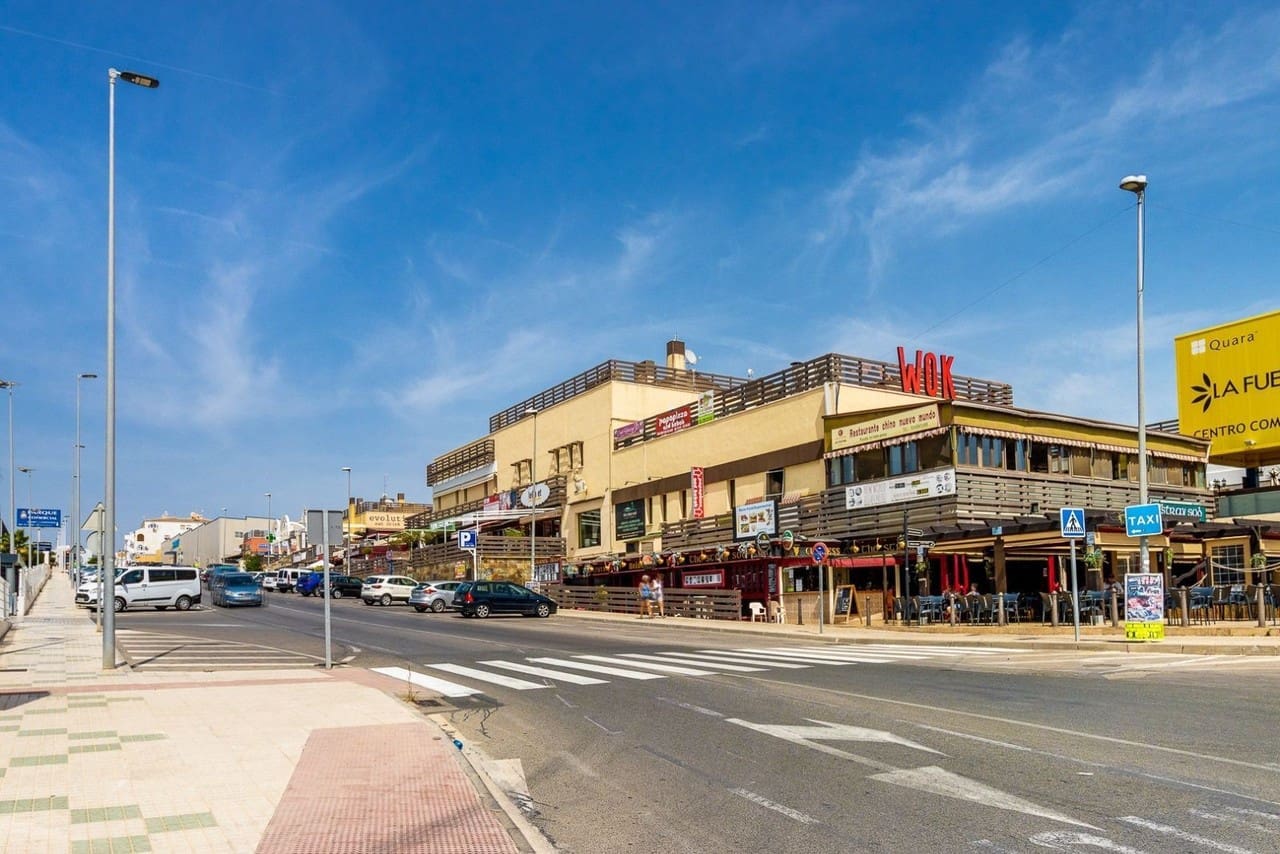 2 bedroom Apartment for sale in Dehesa de Campoamor - € 279,000 (Ref: 9535727)