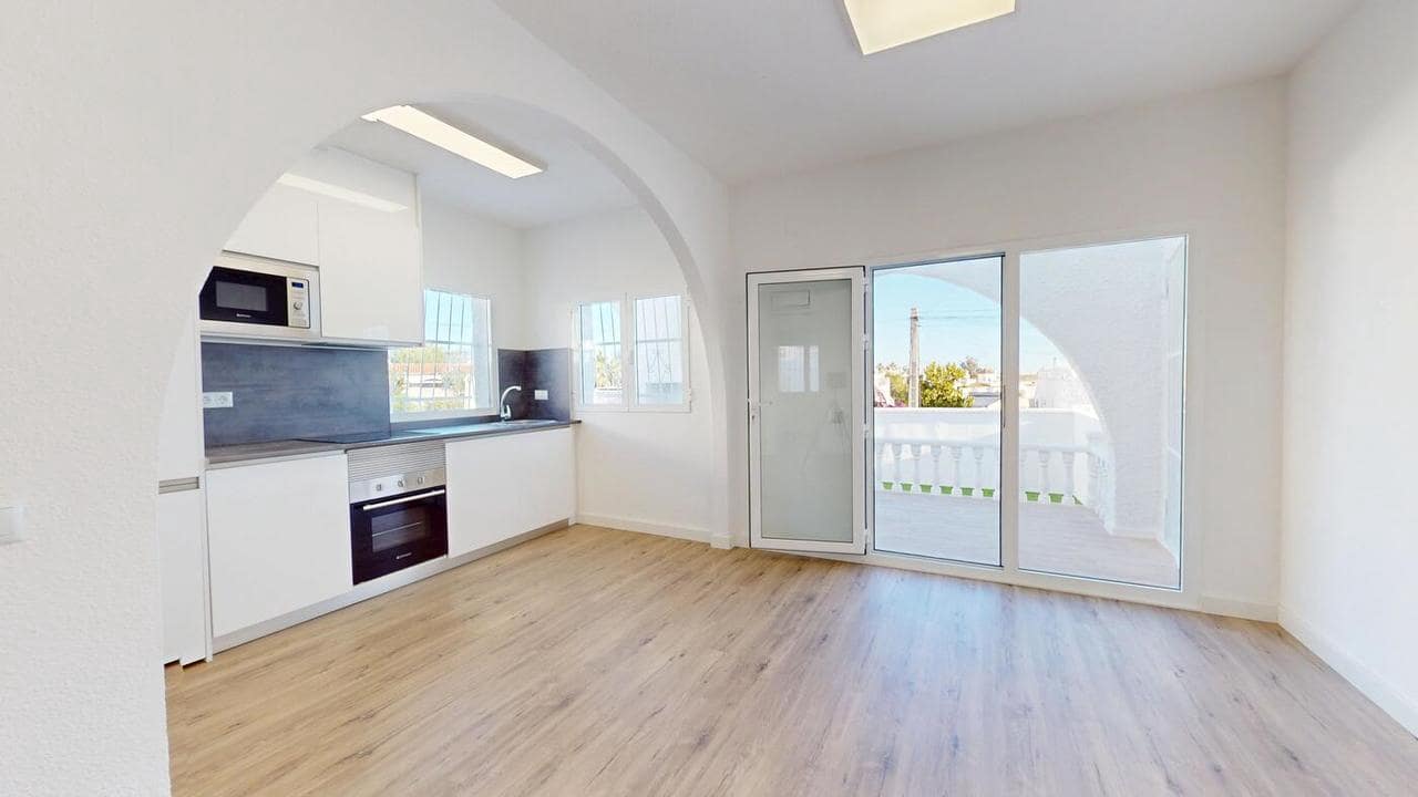 2 slaapkamer Bungalow te koop in Orihuela Costa - € 199.000 (Ref: 9535749)