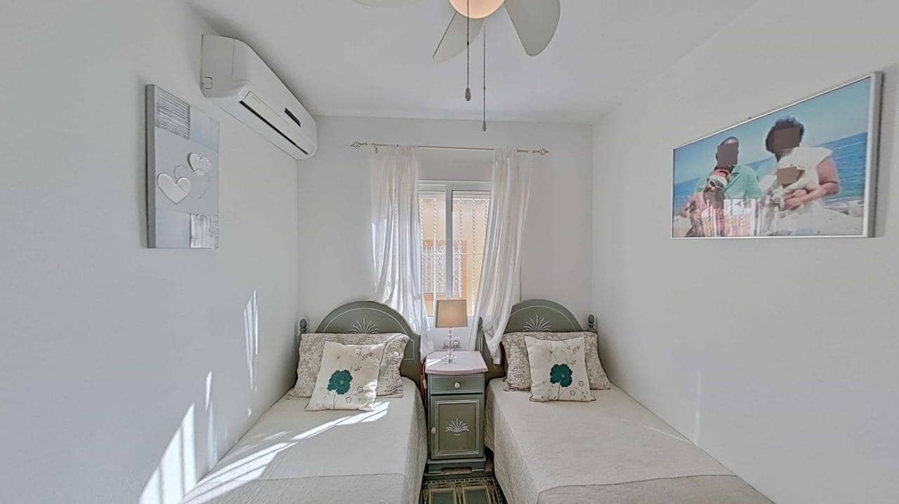 2 quarto Casa em Banda para venda em Orihuela Costa com piscina - 225 000 € (Ref: 9535751)