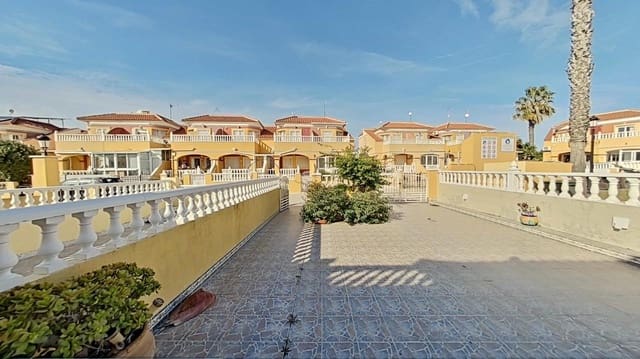 2 quarto Casa em Banda para venda em Dehesa de Campoamor, Orihuela com piscina - 225 000 € (Ref: 9535751)