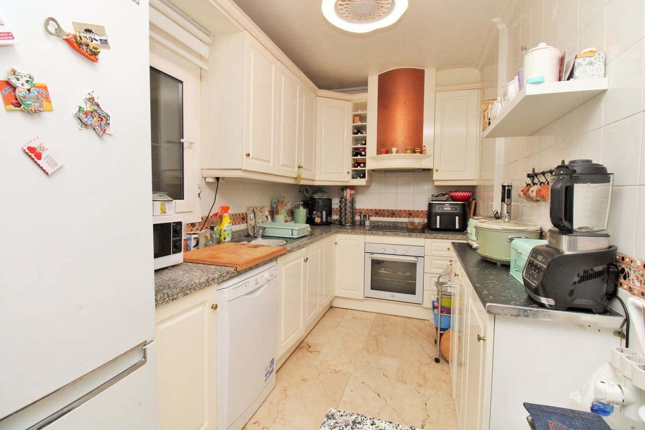 2 bedroom Apartment for sale in Playa Flamenca with pool - € 189,950 (Ref: 9536638)