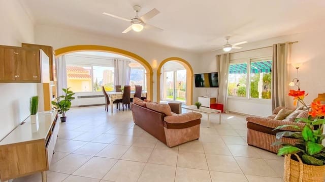 3 soveværelse Villa til salg i Pueblo, Calpe / Calp - € 725.000 (Ref: 9537192)