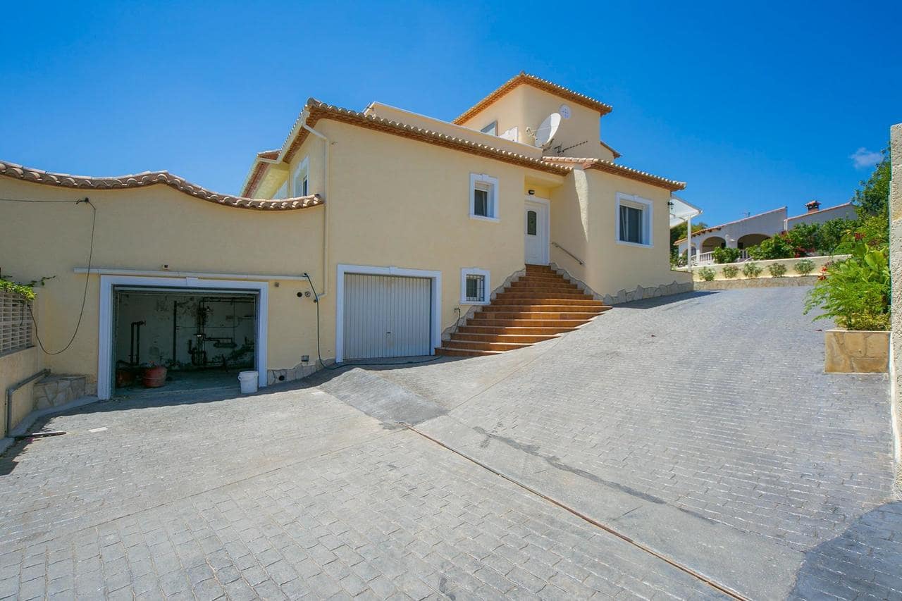3 soveværelse Villa til salg i Calpe / Calp - € 725.000 (Ref: 9537192)