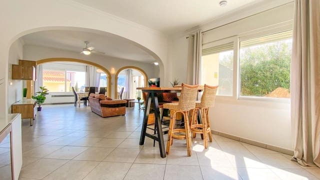 3 soveværelse Villa til salg i Pueblo, Calpe / Calp - € 725.000 (Ref: 9537192)