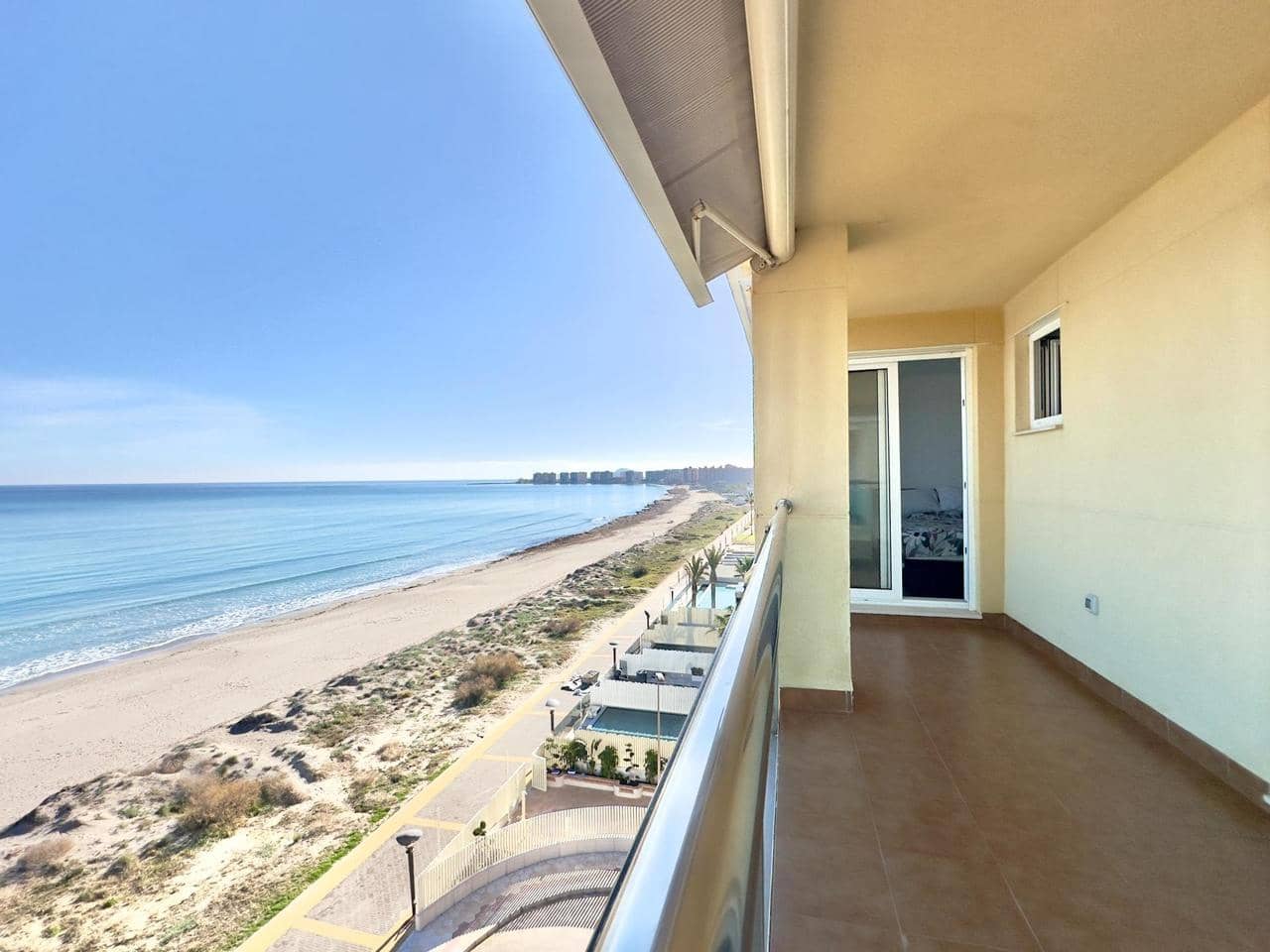 2 makuuhuone Huoneisto myytävänä paikassa La Manga del Mar Menor mukana uima-altaan - 315 000 € (Ref: 9537219)