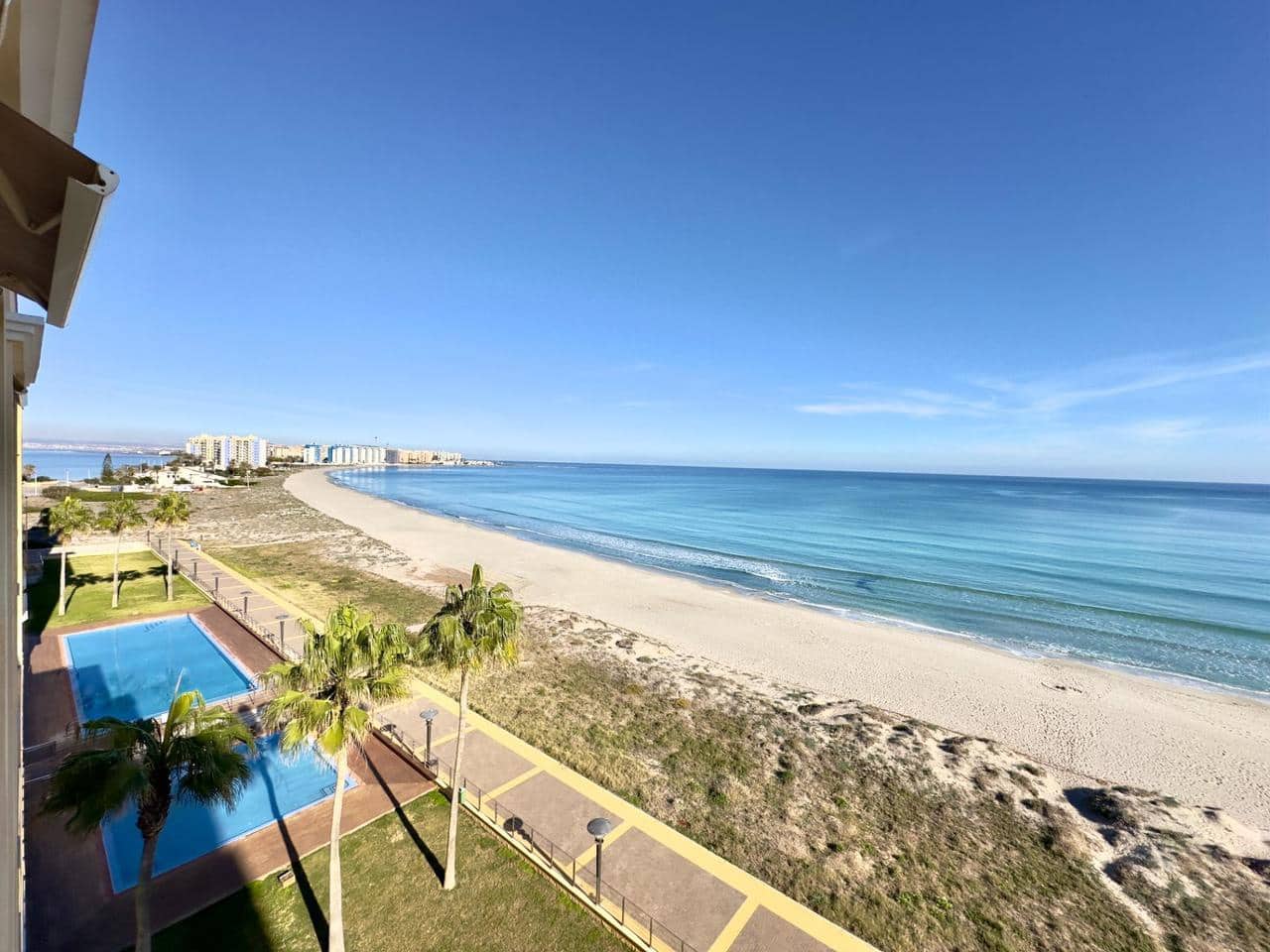 2 makuuhuone Huoneisto myytävänä paikassa La Manga del Mar Menor mukana uima-altaan - 315 000 € (Ref: 9537219)