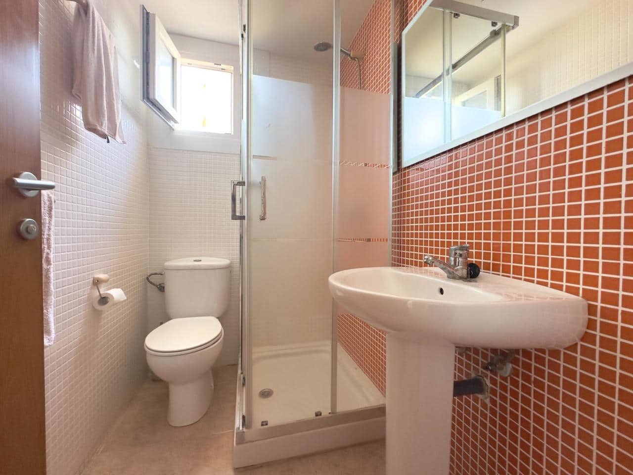 2 makuuhuone Huoneisto myytävänä paikassa La Manga del Mar Menor mukana uima-altaan - 315 000 € (Ref: 9537219)