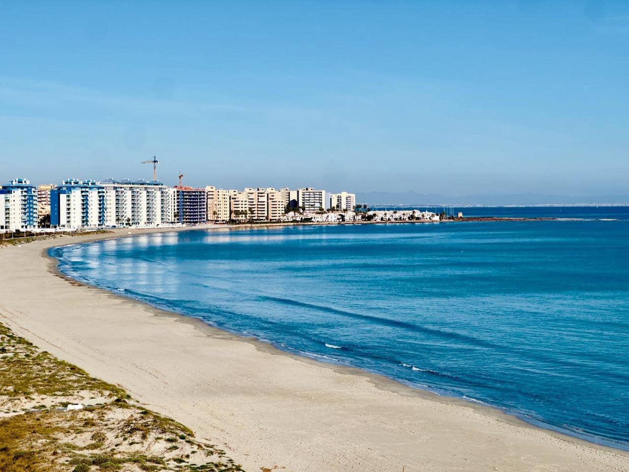 2 makuuhuone Huoneisto myytävänä paikassa La Manga del Mar Menor mukana uima-altaan - 315 000 € (Ref: 9537219)