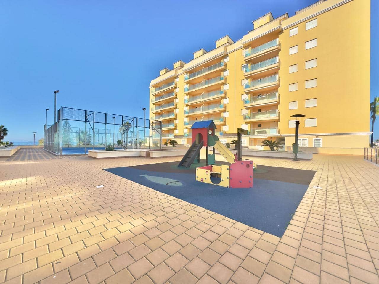 2 makuuhuone Huoneisto myytävänä paikassa La Manga del Mar Menor mukana uima-altaan - 315 000 € (Ref: 9537219)