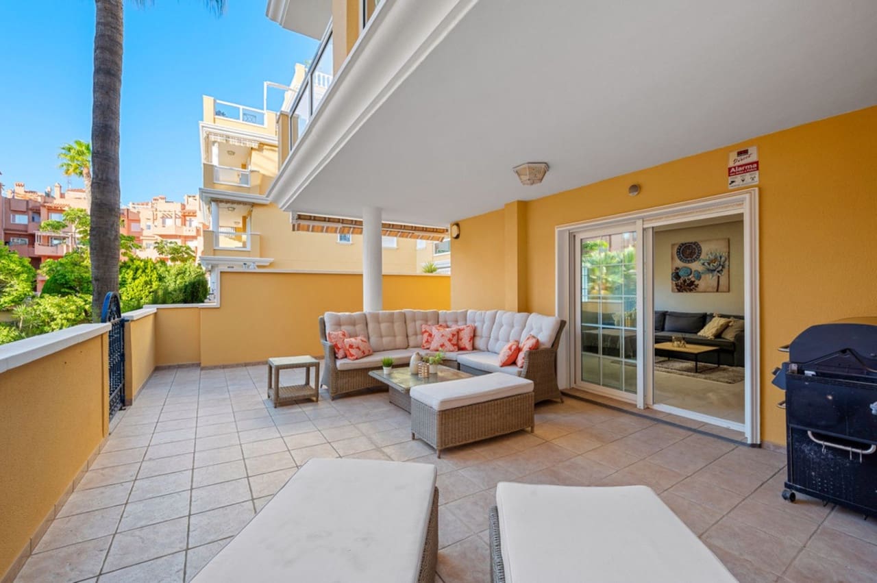 2 bedroom Apartment for sale in Cabo Roig - € 375,000 (Ref: 9547534)