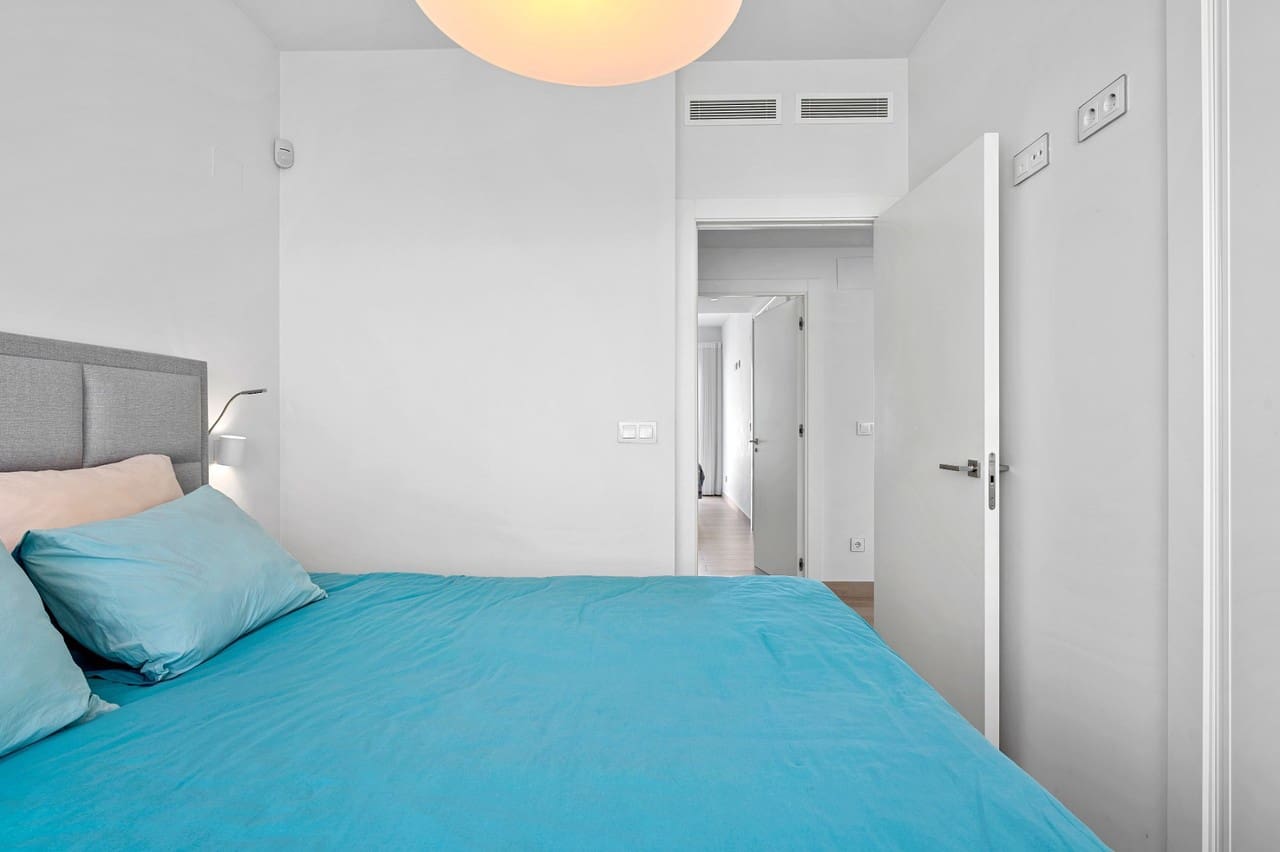 Chalet de 3 habitaciones en San Miguel de Salinas en venta - 499.000 € (Ref: 9547536)