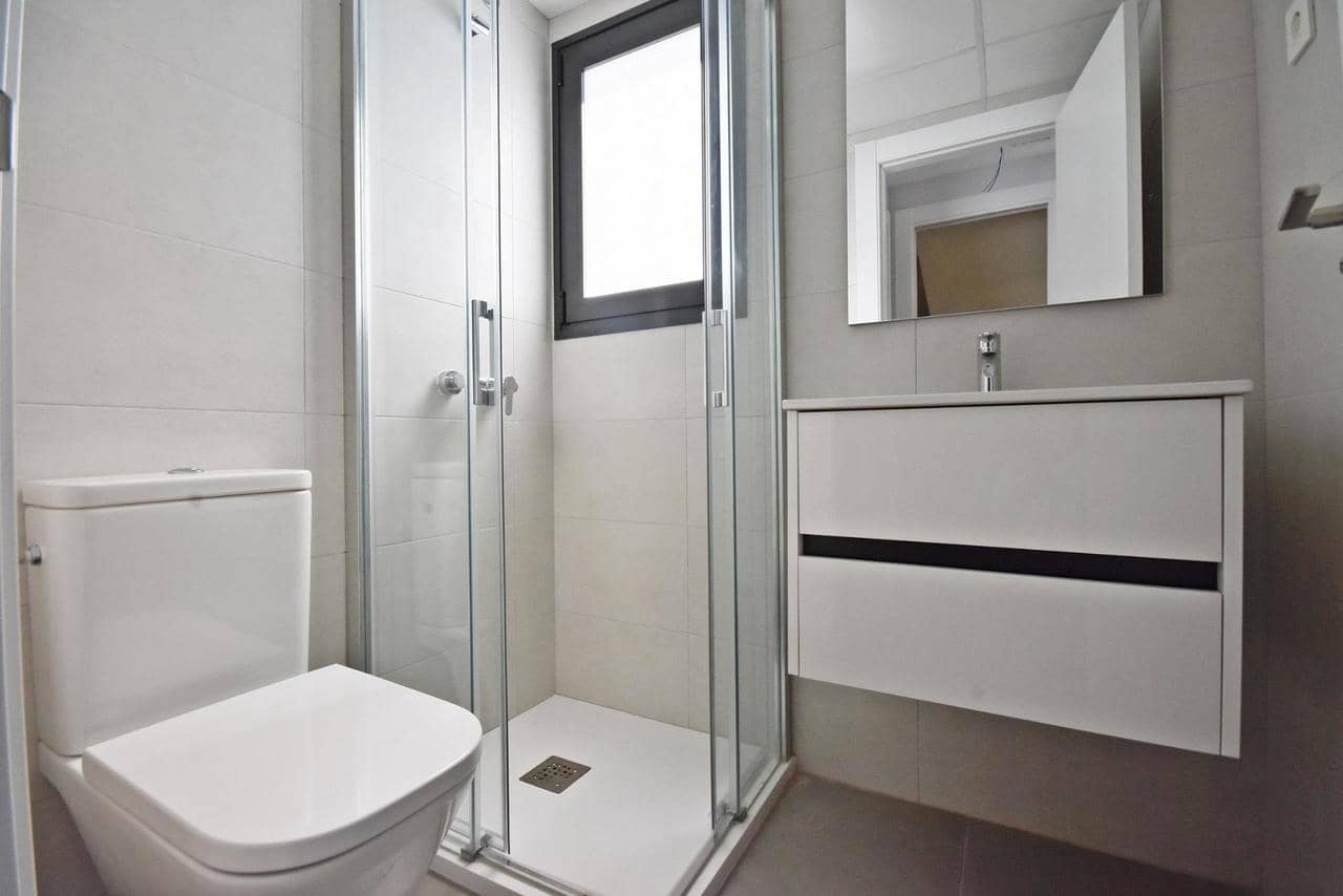 Chalet de 3 habitaciones en Alamillo en venta con piscina - 294.000 € (Ref: 9550694)