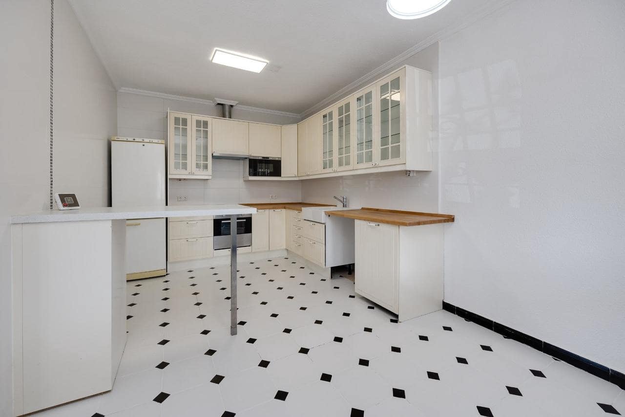 3 chambre Villa/Maison à vendre à Torrevieja avec piscine - 380 000 € (Ref: 9550697)