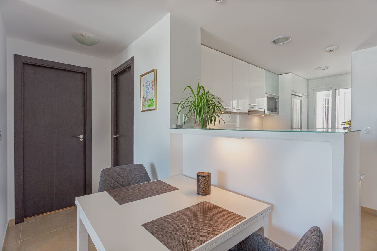 Apartamento de 2 habitaciones en Orihuela Costa en venta - 275.000 € (Ref: 9550700)