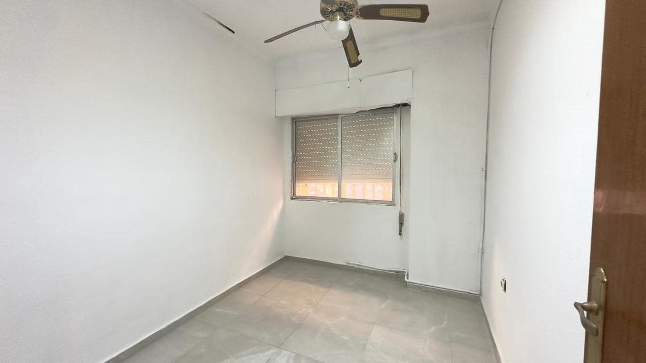 3 sypialnia Apartament na sprzedaż w Torrevieja - 156 000 € (Ref: 9550704)