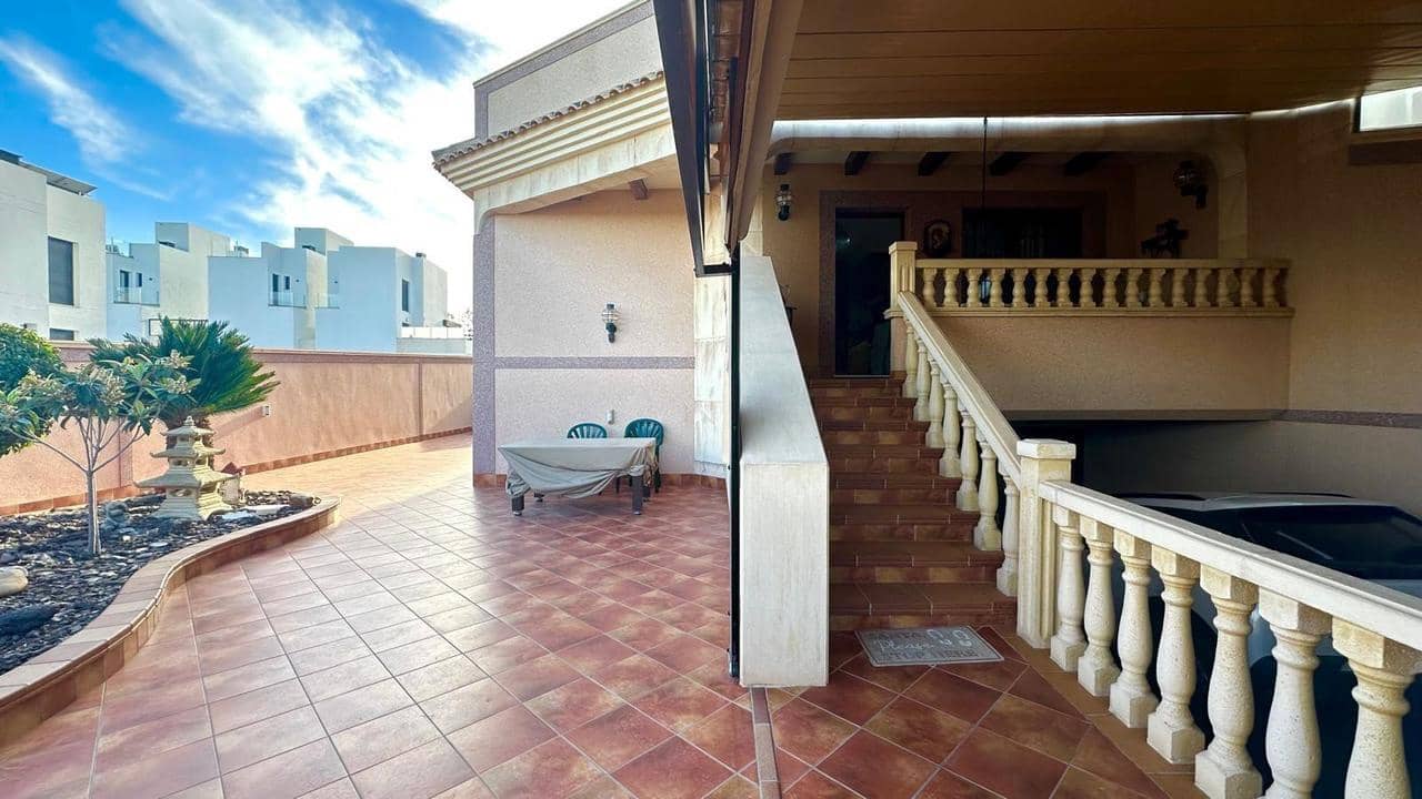 4 Zimmer Haus zu verkaufen in Torrevieja - 449.900 € (Ref: 9550706)