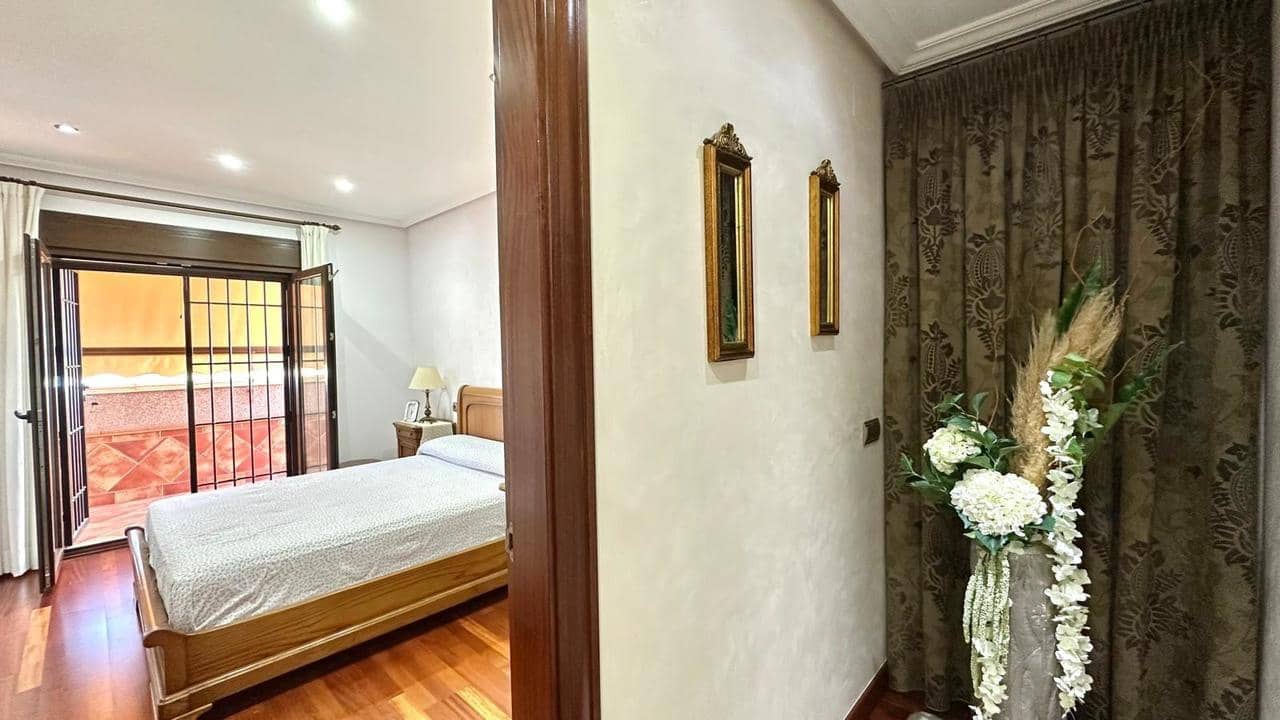 4 Zimmer Haus zu verkaufen in Torrevieja - 449.900 € (Ref: 9550706)