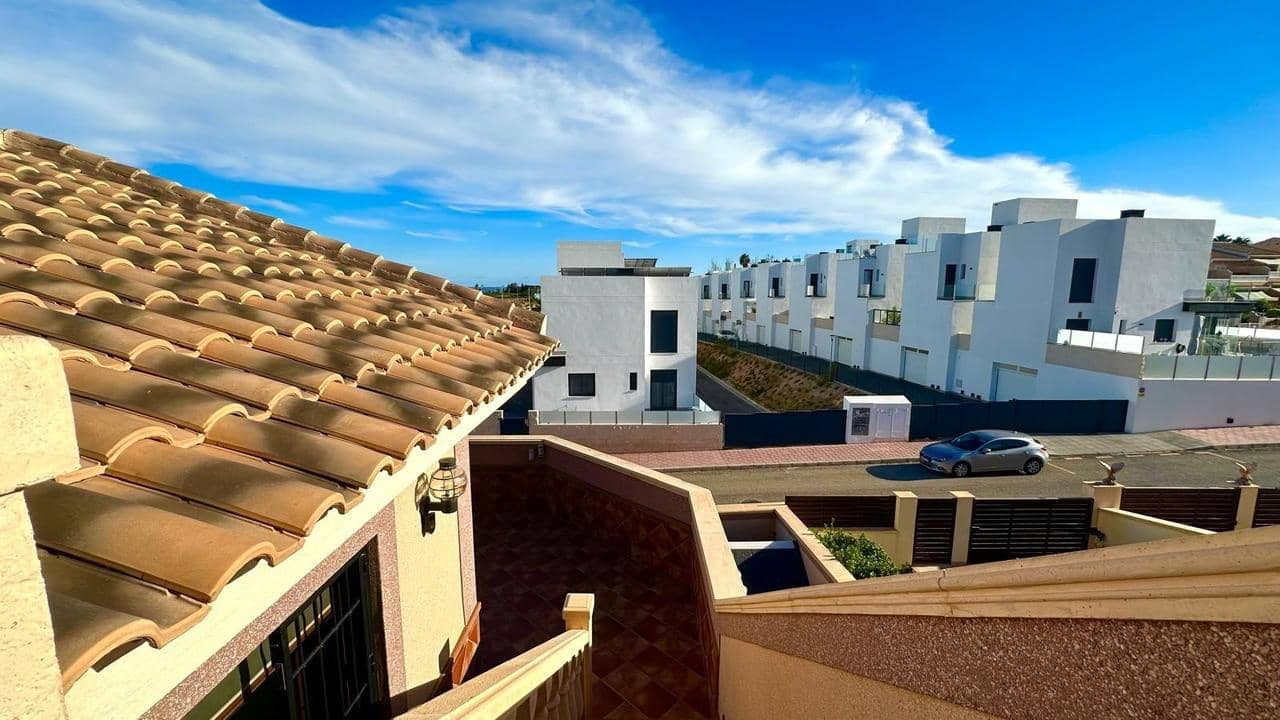 4 Zimmer Haus zu verkaufen in Torrevieja - 449.900 € (Ref: 9550706)