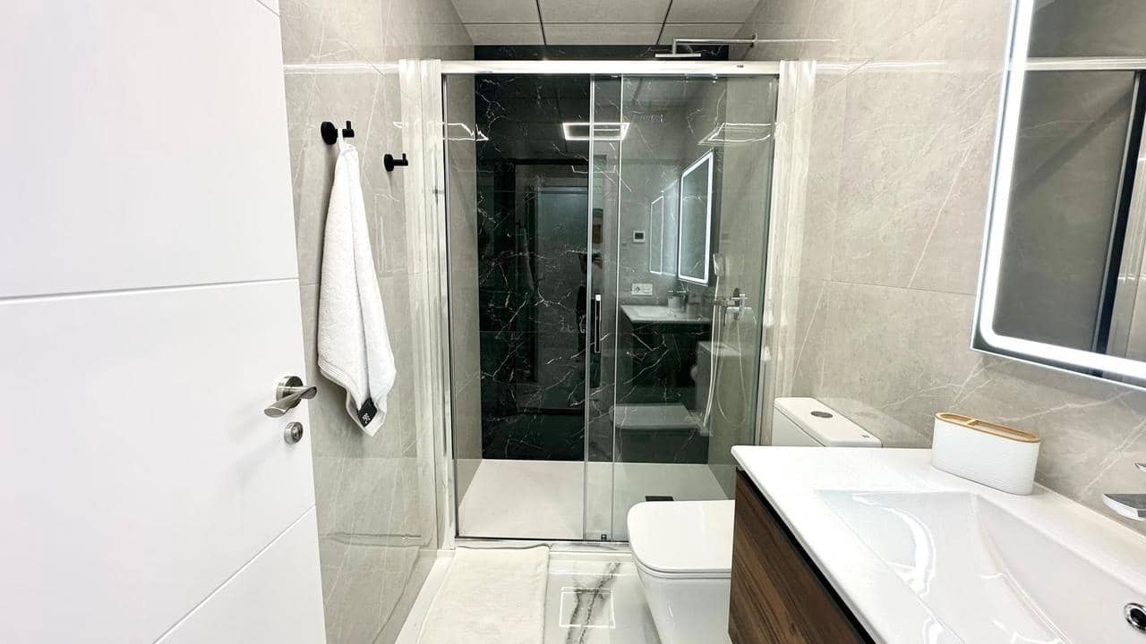 2 soveværelse Lejlighed til salg i Torrevieja - € 235.000 (Ref: 9550707)