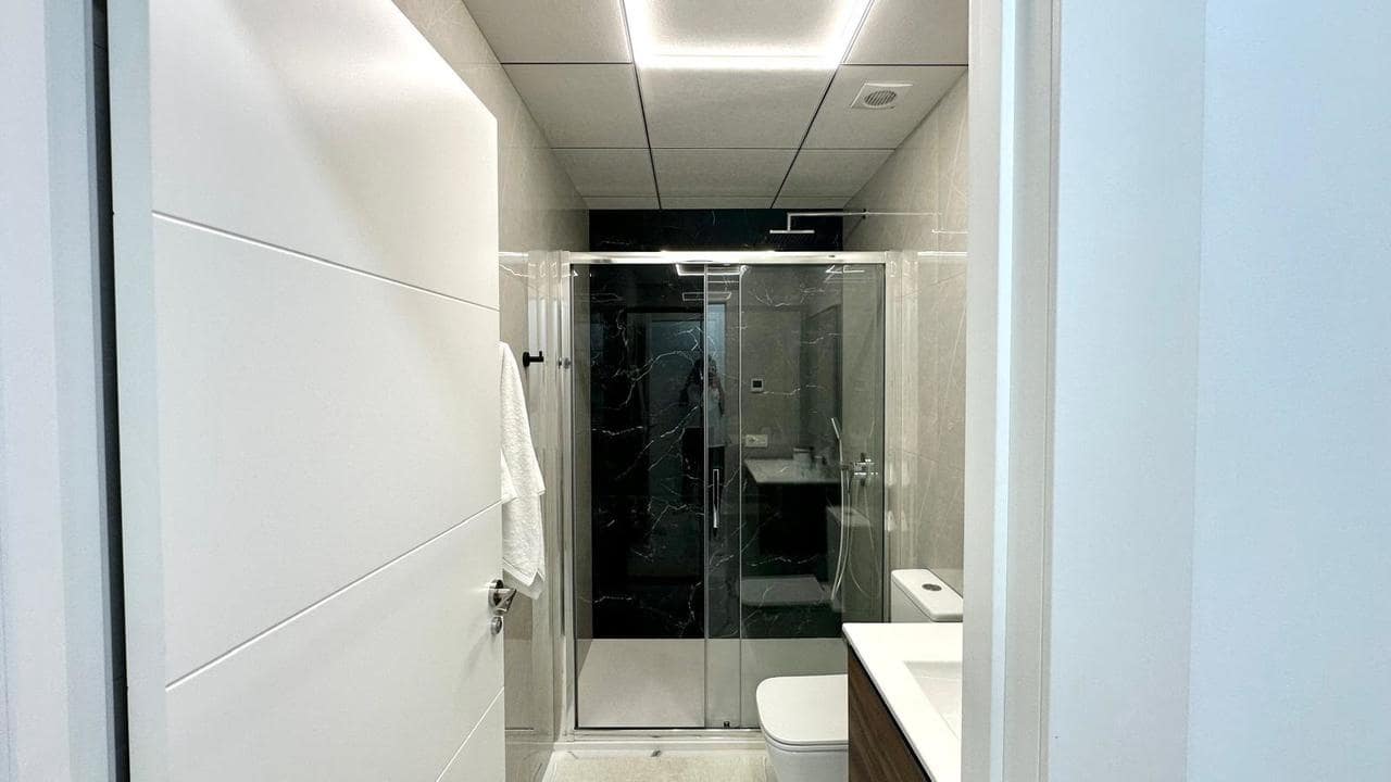 Apartamento de 2 habitaciones en Torrevieja en venta - 250.000 € (Ref: 9550708)