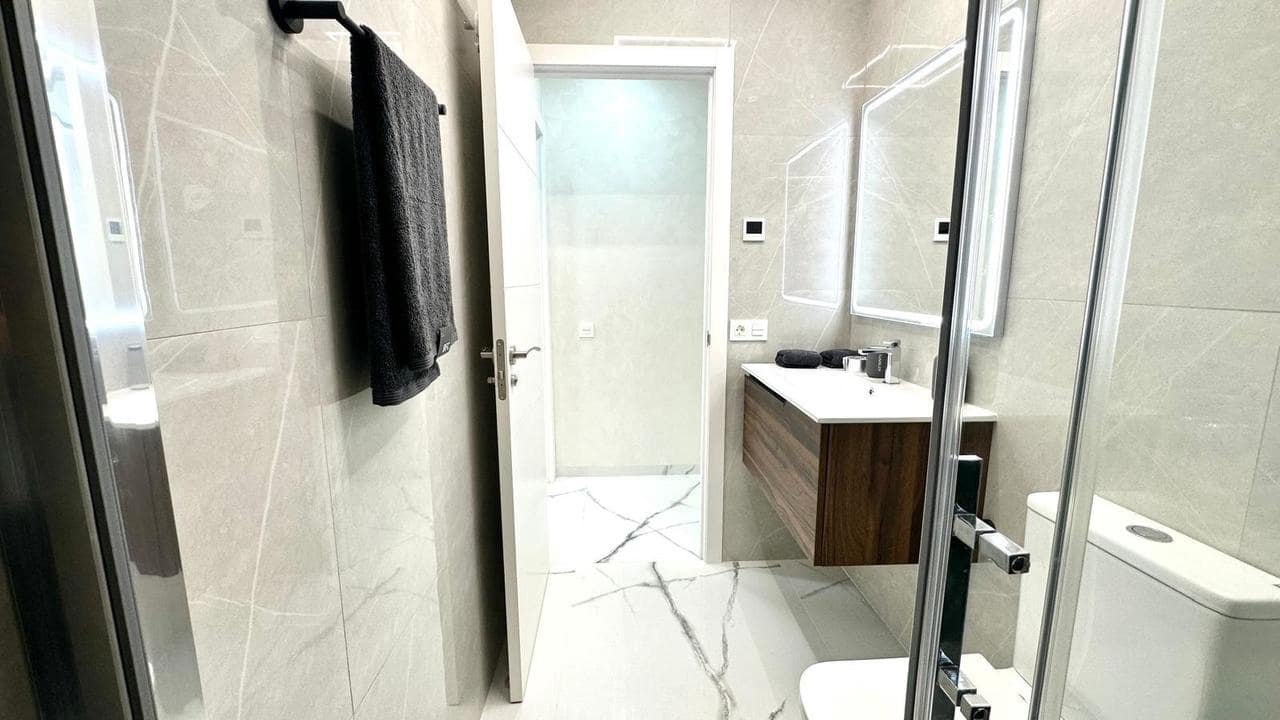 Apartamento de 2 habitaciones en Torrevieja en venta - 250.000 € (Ref: 9550708)