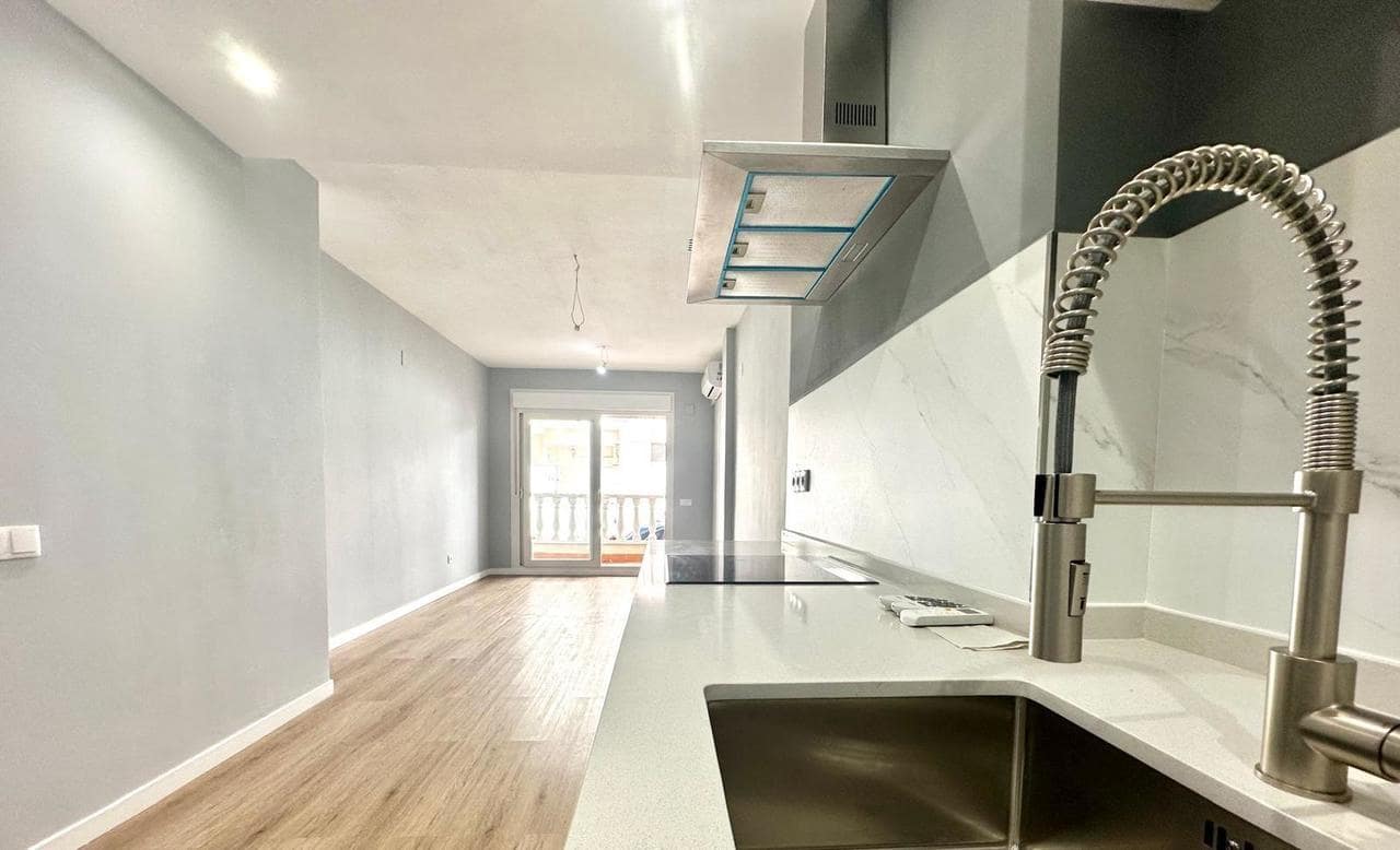 2 sypialnia Apartament na sprzedaż w Torrevieja - 164 900 € (Ref: 9550709)